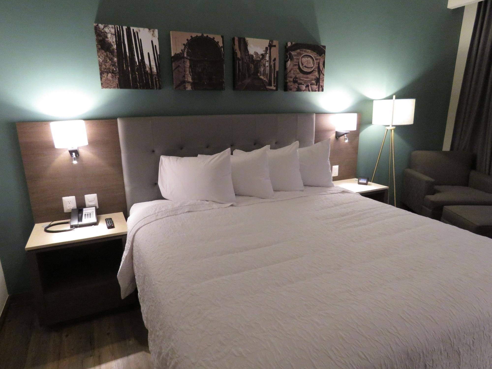 Hampton Inn By Hilton Celaya Celaya  Dış mekan fotoğraf