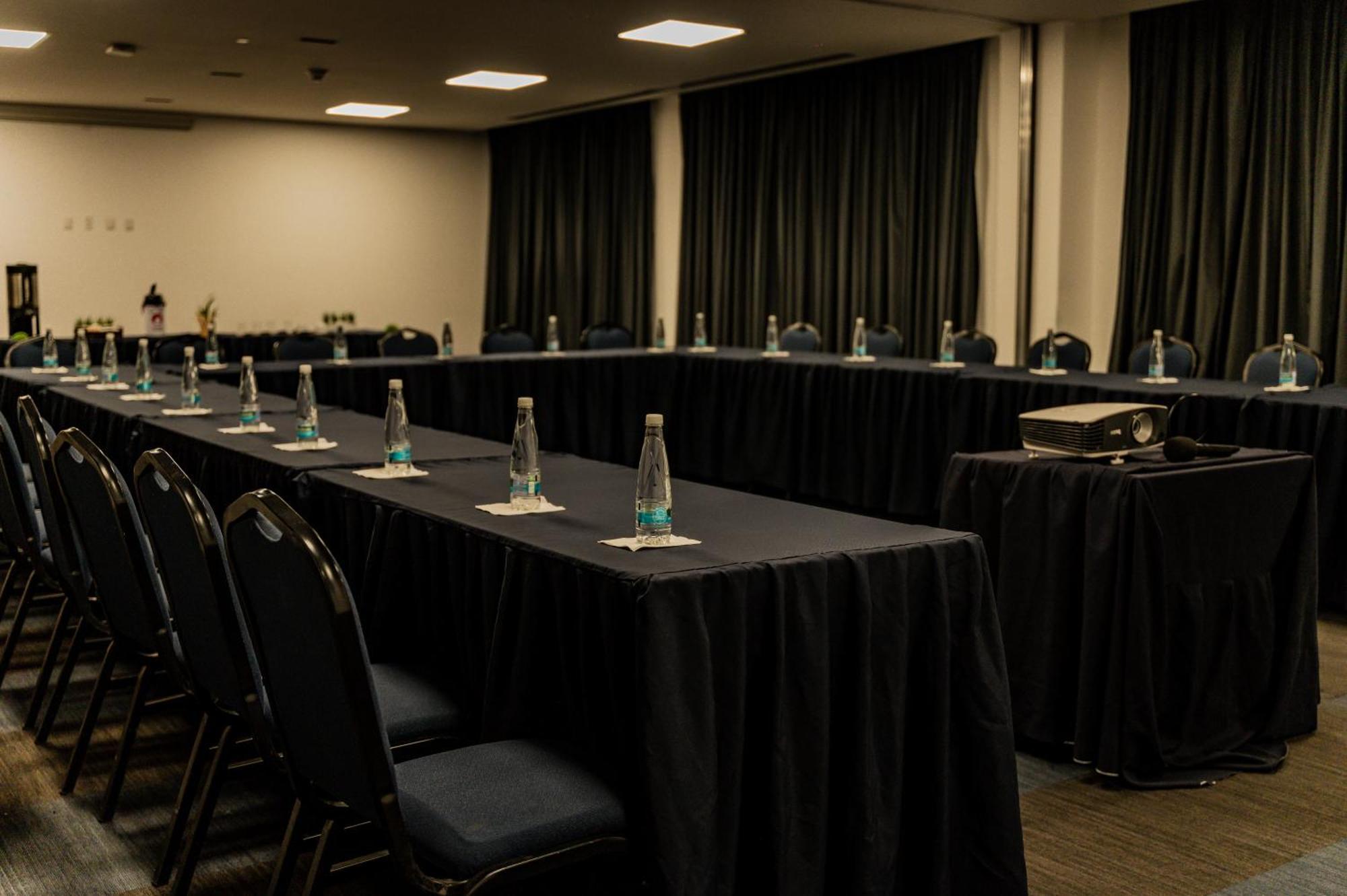 Hampton Inn By Hilton Celaya Celaya  Dış mekan fotoğraf