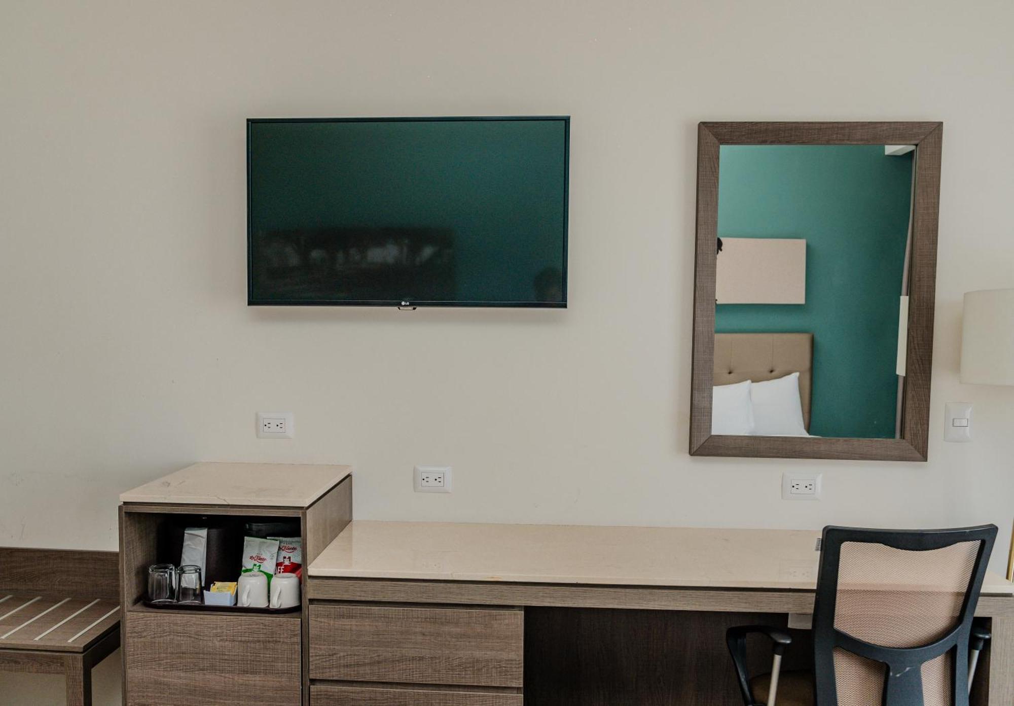Hampton Inn By Hilton Celaya Celaya  Dış mekan fotoğraf